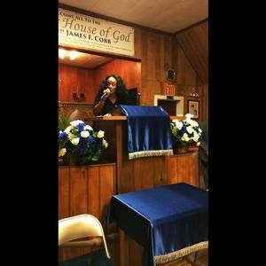 Meet your Posher, Adrianna